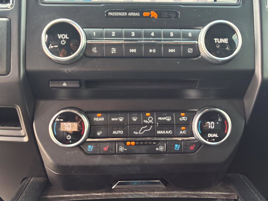 Used 2018 Ford Expedition Limited w/ Driver Assistance Package image 31