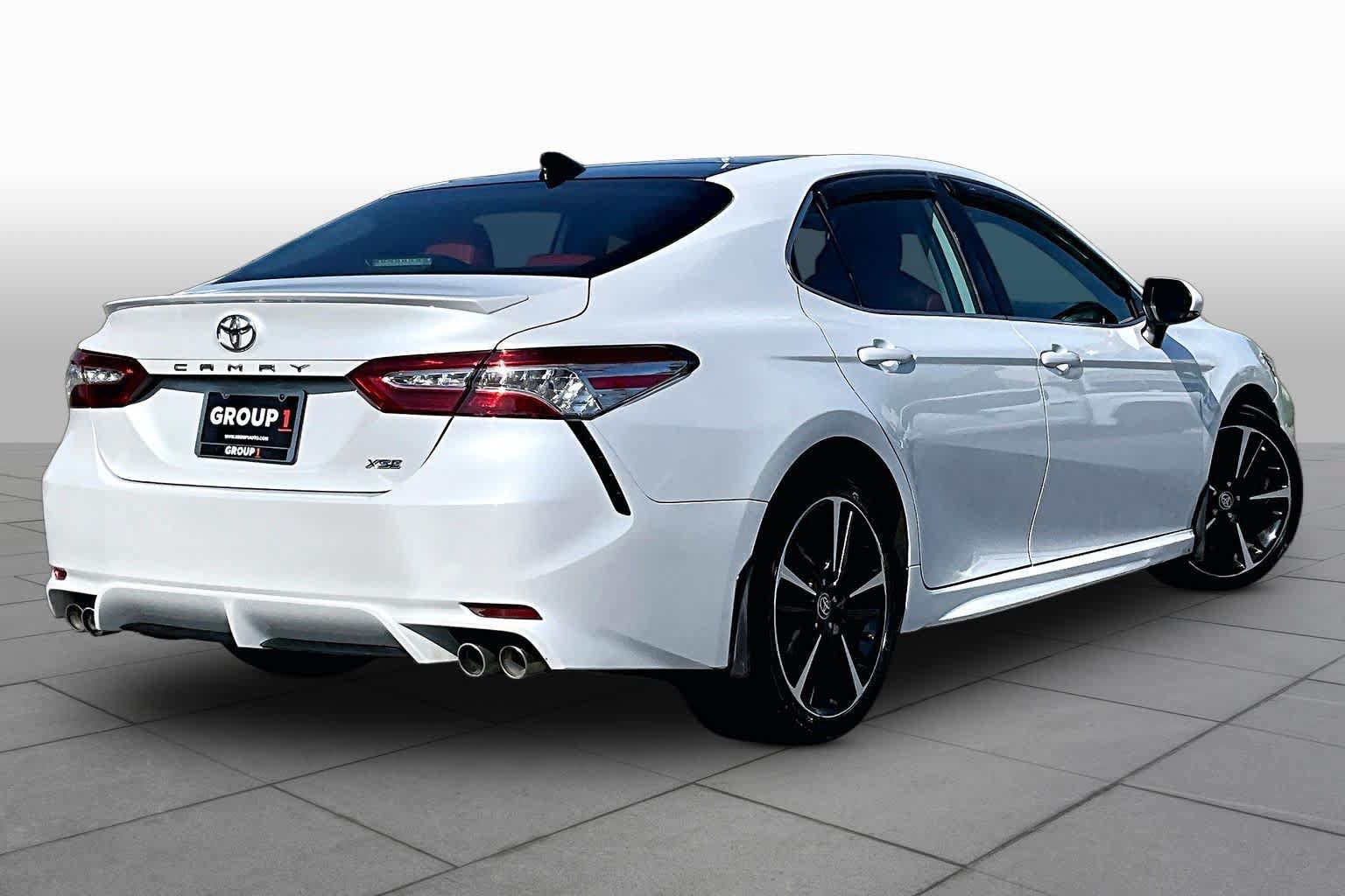 Used 2020 Toyota Camry XSE FWD image 13