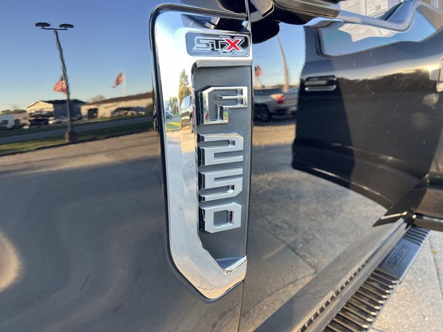 Used 2021 Ford F250 XL w/ STX Appearance Package AWD/4WD image 32