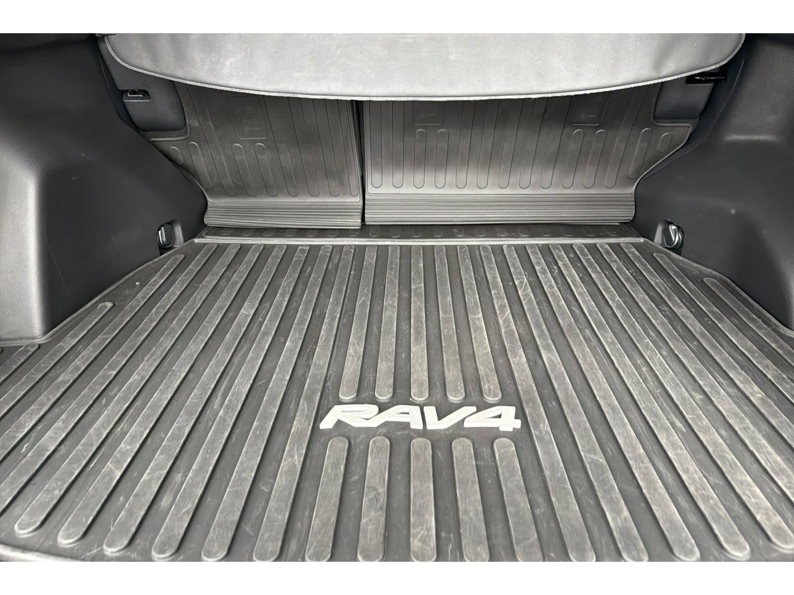 Certified 2025 Toyota RAV4 LE FWD image 16