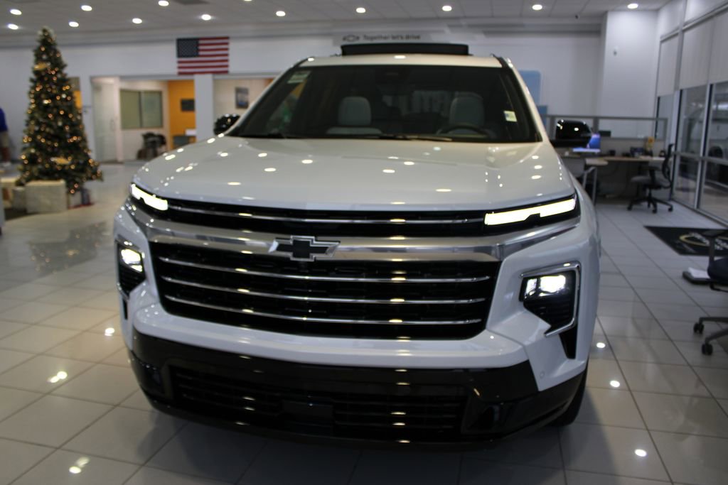 New 2026 Chevrolet Traverse High Country w/ LPO, Floor Liner Package image 3