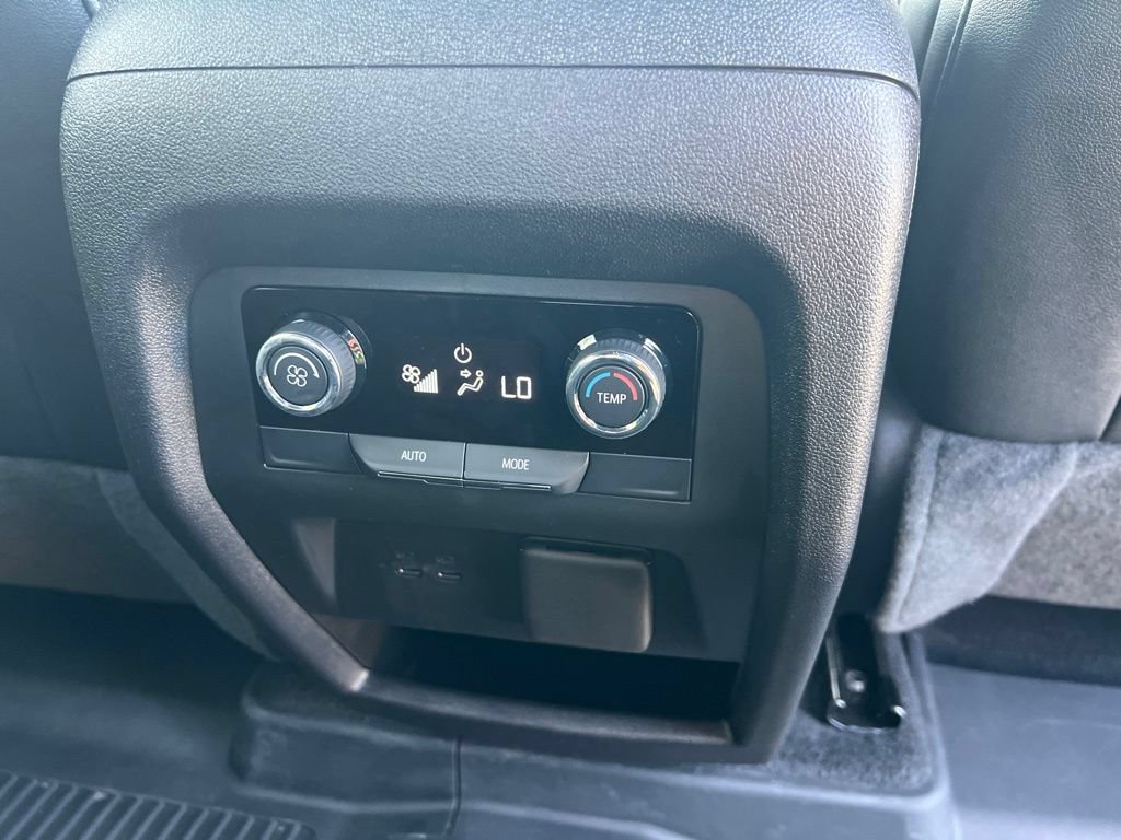 Used 2026 Chevrolet Traverse Z71 w/ Driver Confidence Package AWD/4WD image 23