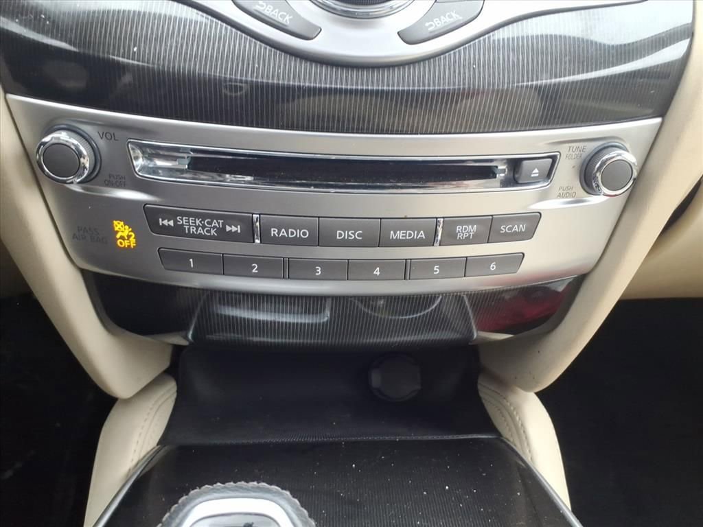 Used 2017 INFINITI QX60 AWD w/ Premium Package image 18