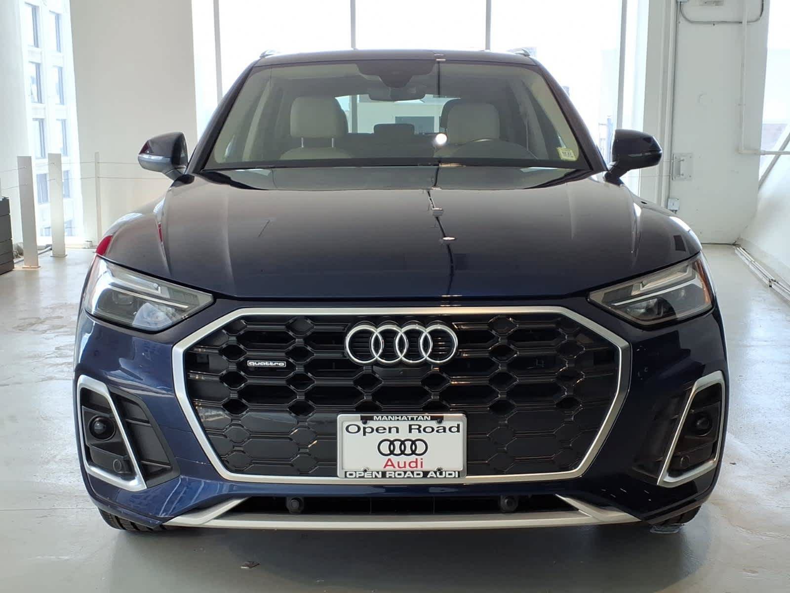 Used 2023 Audi Q5 2.0T Premium Plus w/ Premium Plus Package AWD/4WD image 2