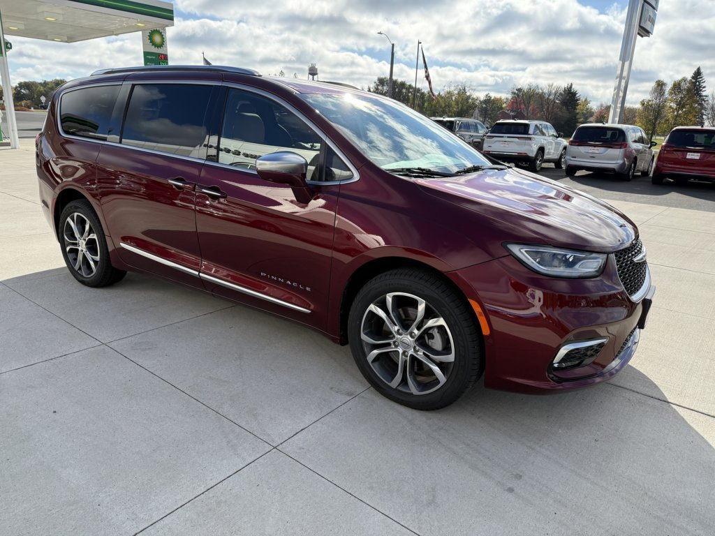 Used 2022 Chrysler Pacifica Pinnacle