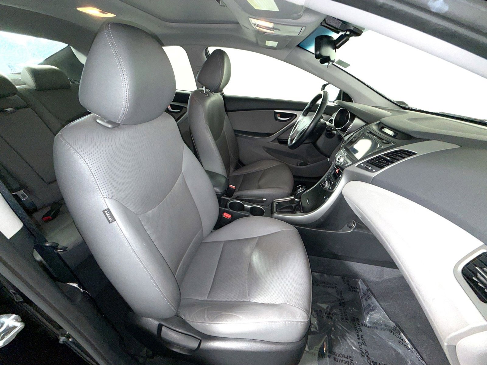 Used 2014 Hyundai Elantra Limited w/ Option Group 03 FWD image 27