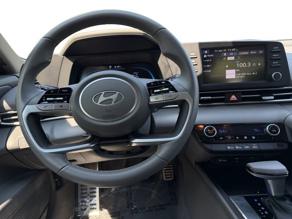 Used 2025 Hyundai Elantra Sport FWD image 10