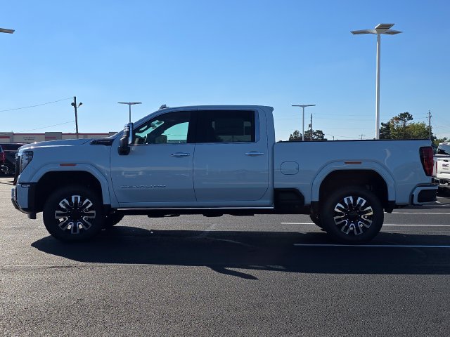New 2026 GMC Sierra 2500 Denali Ultimate w/ Max Trailering Package AWD/4WD image 17