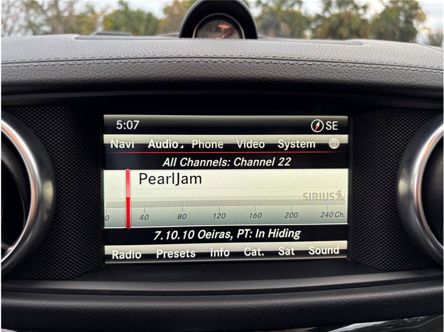 Used 2015 Mercedes-Benz SL 550 image 30