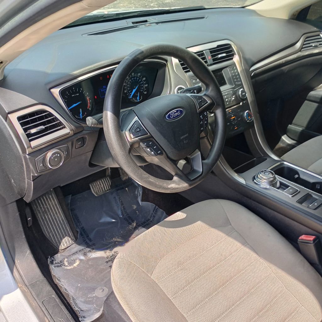 Used 2017 Ford Fusion S image 9