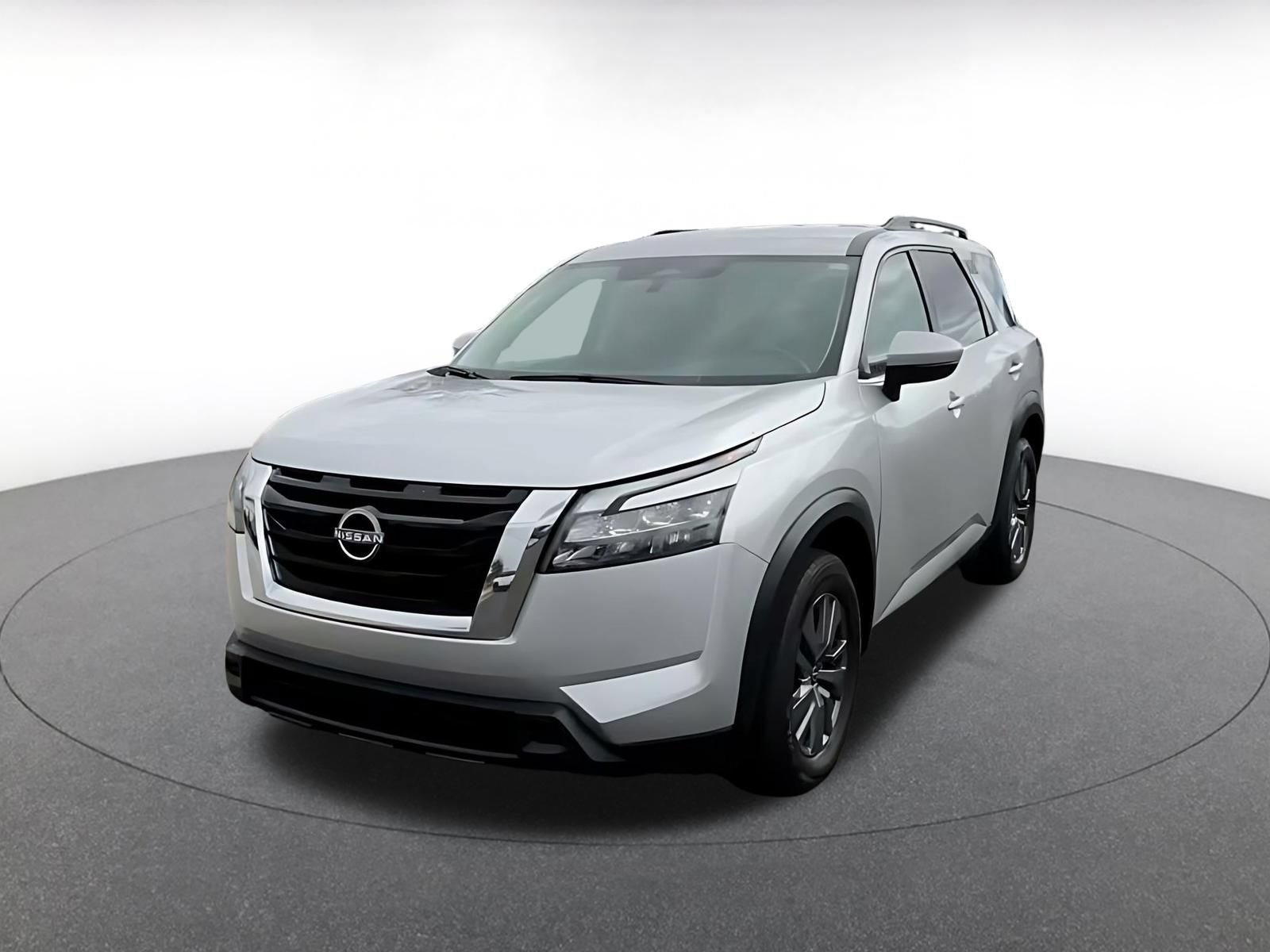 Used 2025 Nissan Pathfinder SV FWD image 6