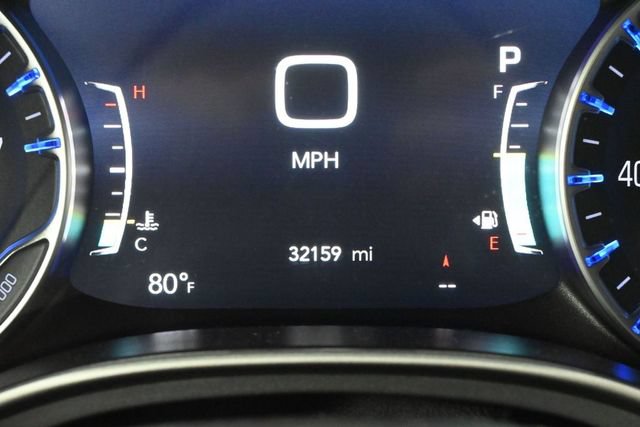 Used 2024 Chrysler Pacifica Touring FWD image 36