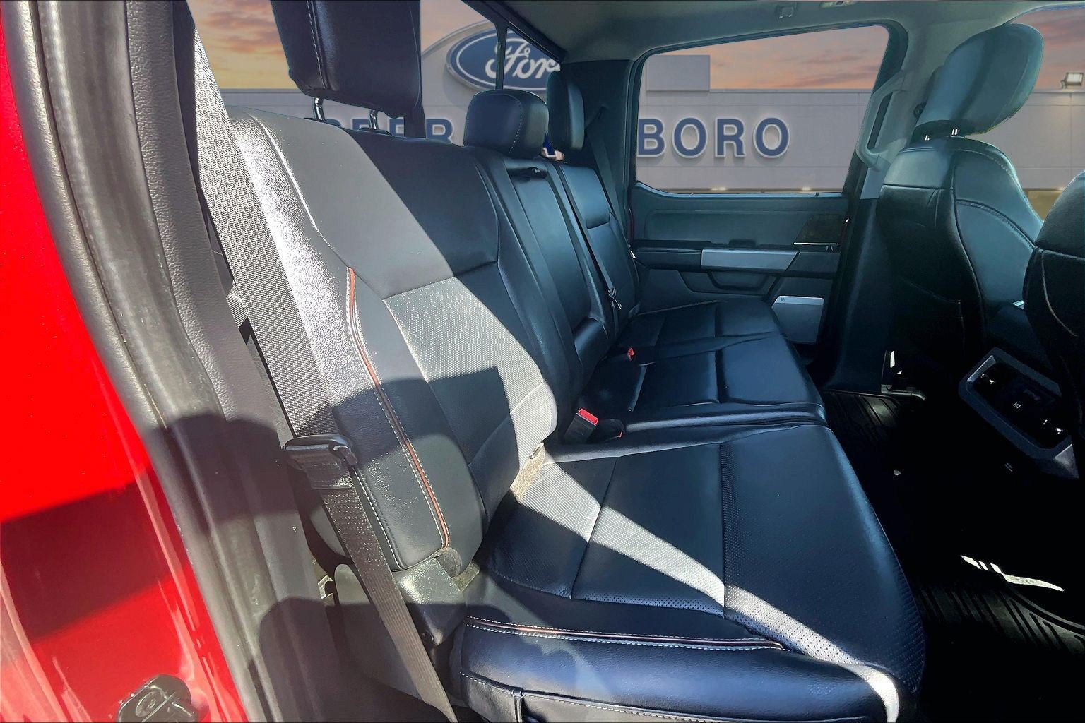 Used 2023 Ford F250 Lariat w/ Lariat Ultimate Package AWD/4WD image 28