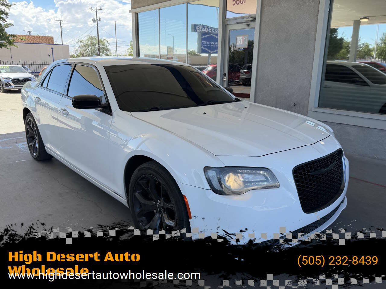Used 2020 Chrysler 300 Touring w/ Sport Appearance Package RWD image 1