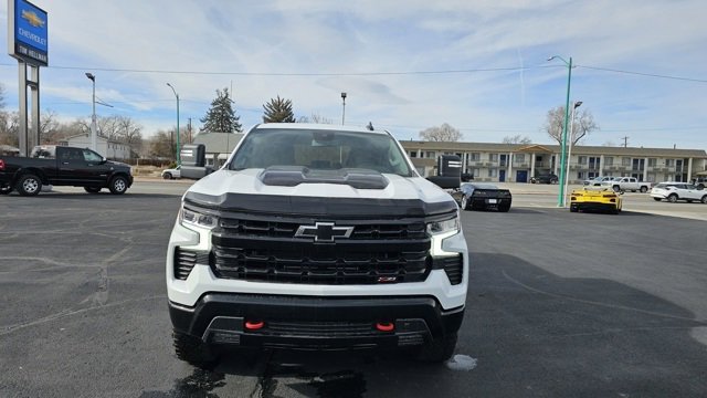 Used 2023 Chevrolet Silverado 1500 LT Trail Boss image 2
