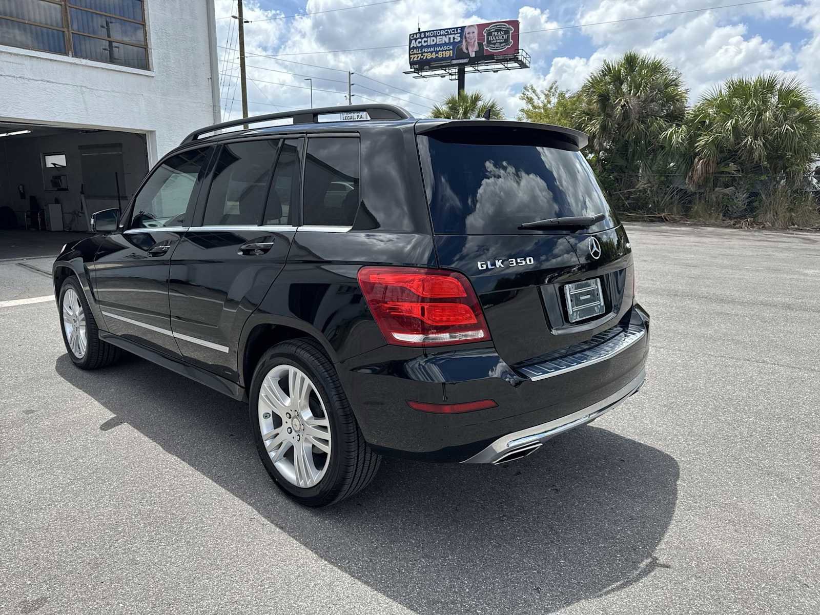 Used 2015 Mercedes-Benz GLK 350 4MATIC image 3