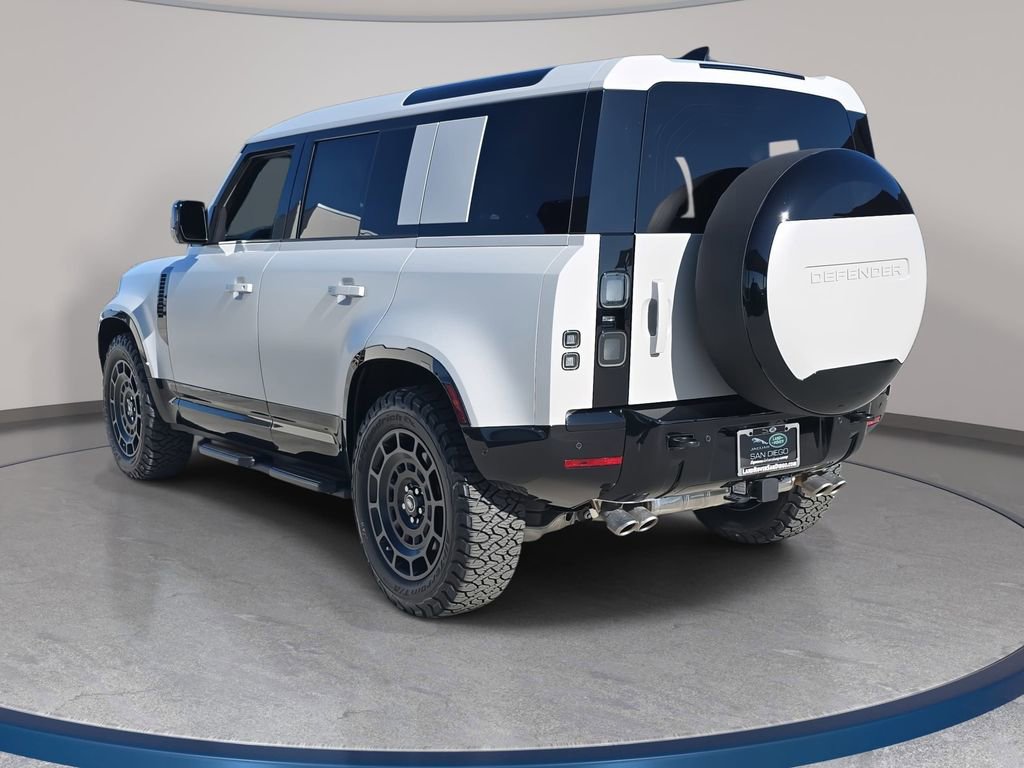 New 2026 Land Rover Defender 110 X-Dynamic SE image 7