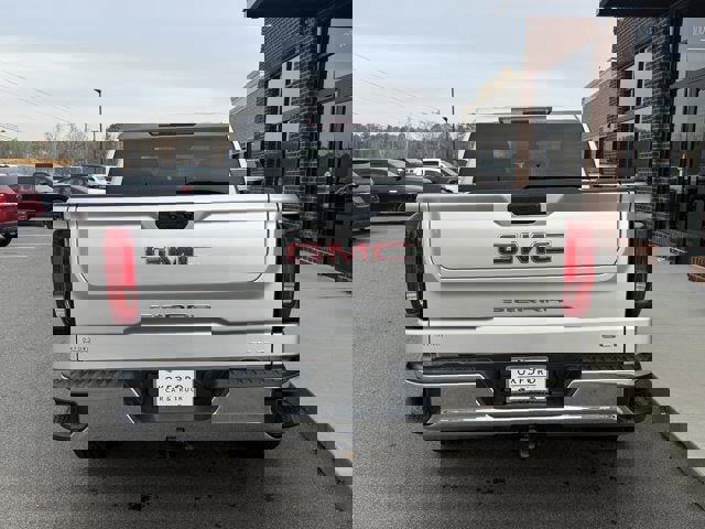 Used 2022 GMC Sierra 1500 SLT w/ SLT Premium Package image 5