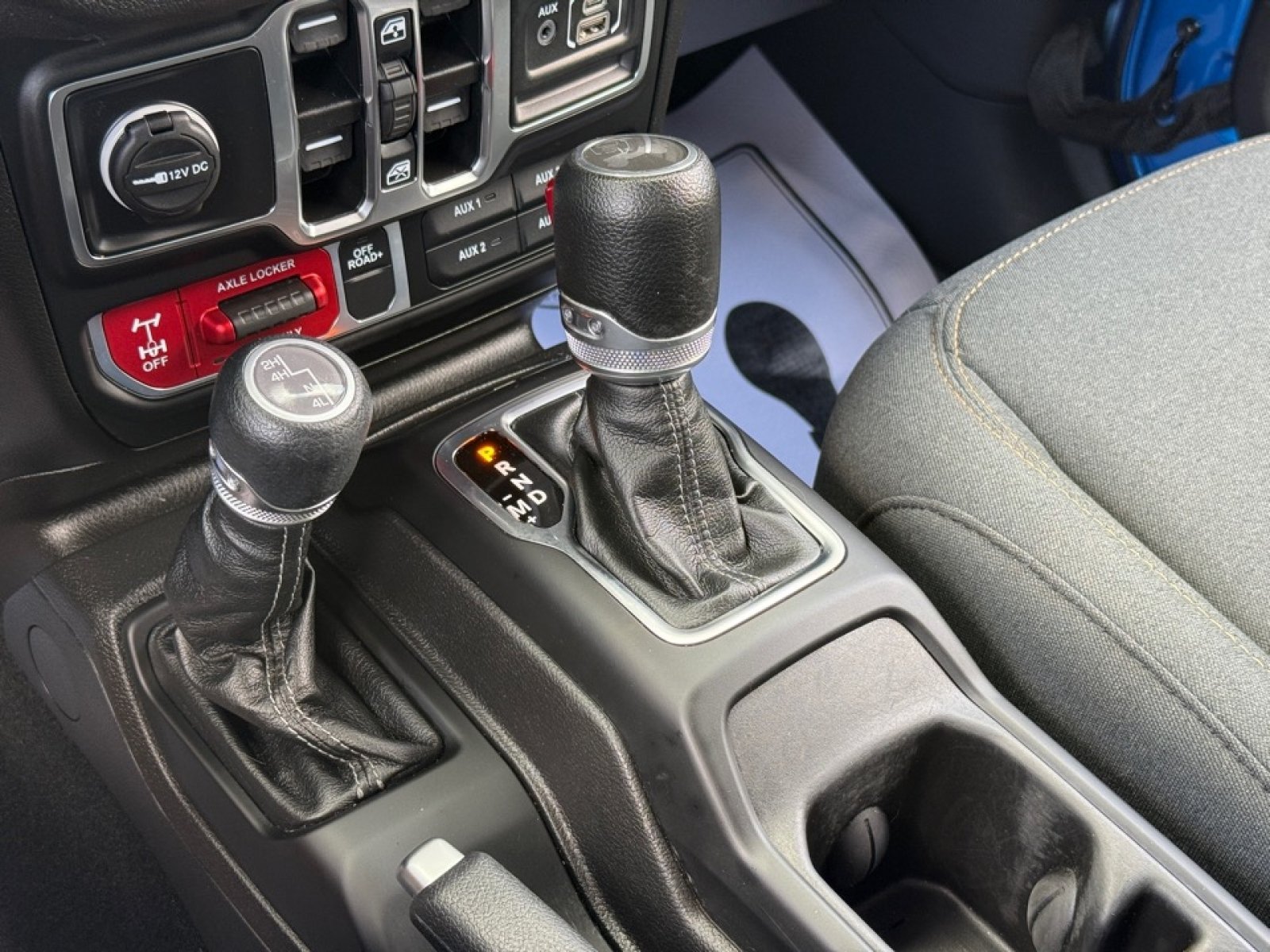 Used 2024 Jeep Wrangler Unlimited Sport AWD/4WD image 17