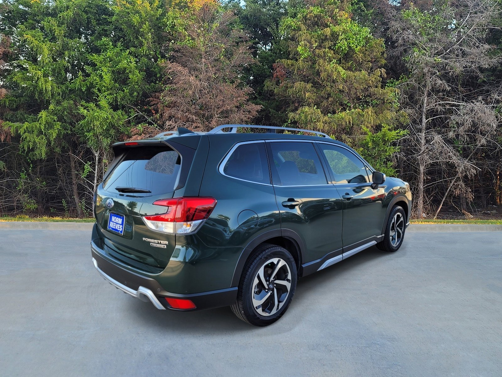 Certified 2022 Subaru Forester Touring AWD/4WD image 17
