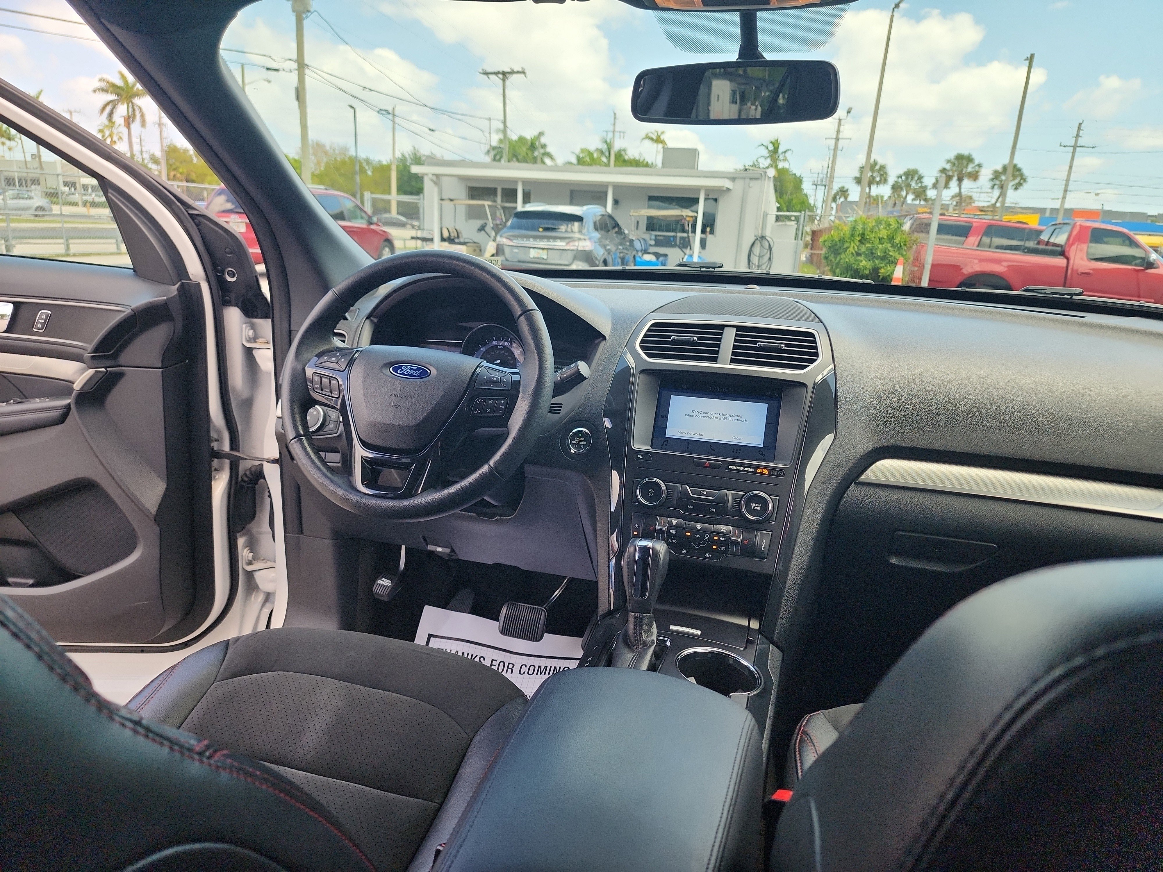 Certified 2018 Ford Explorer XLT w/ Equipment Group 202A image 21