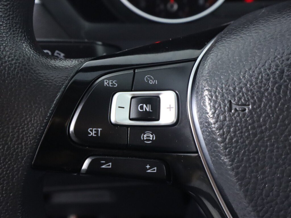 Used 2019 Volkswagen Tiguan S w/ 3rd Row Seat Package AWD/4WD image 12
