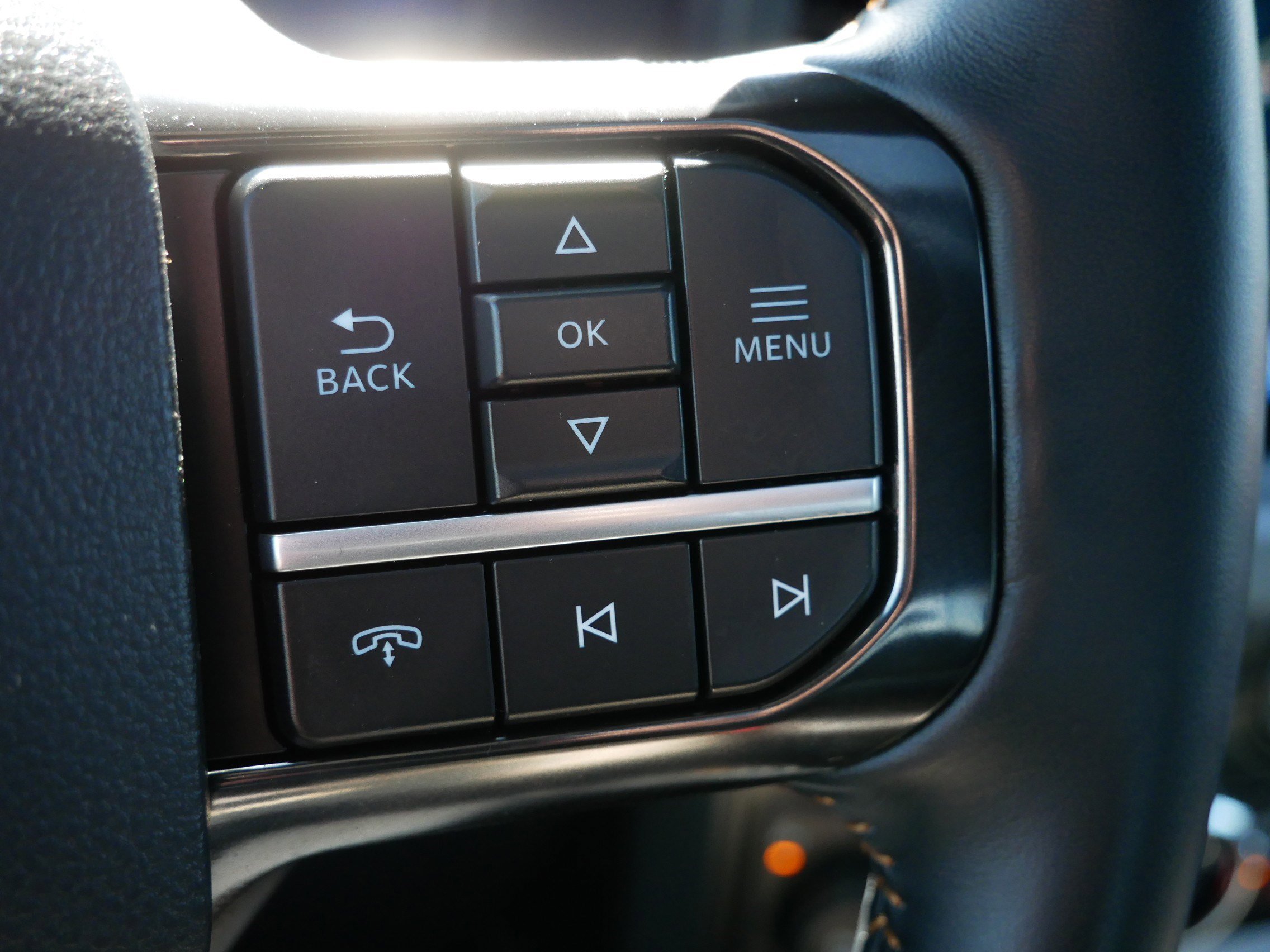 Used 2024 Ford F350 Platinum w/ FX4 Off-Road Package image 29