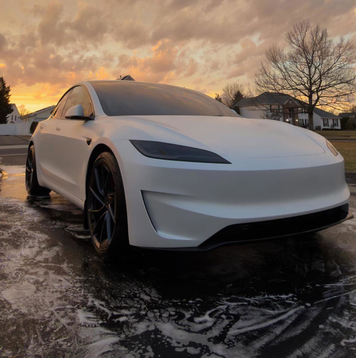 Used 2024 Tesla Model 3 Performance image 2