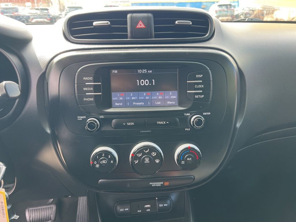 Used 2019 Kia Soul image 18
