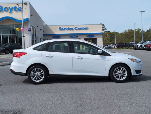 Used 2018 Ford Focus SE image 2