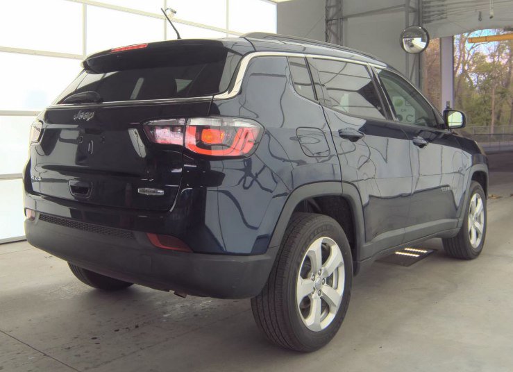 Used 2019 Jeep Compass Latitude AWD/4WD image 2