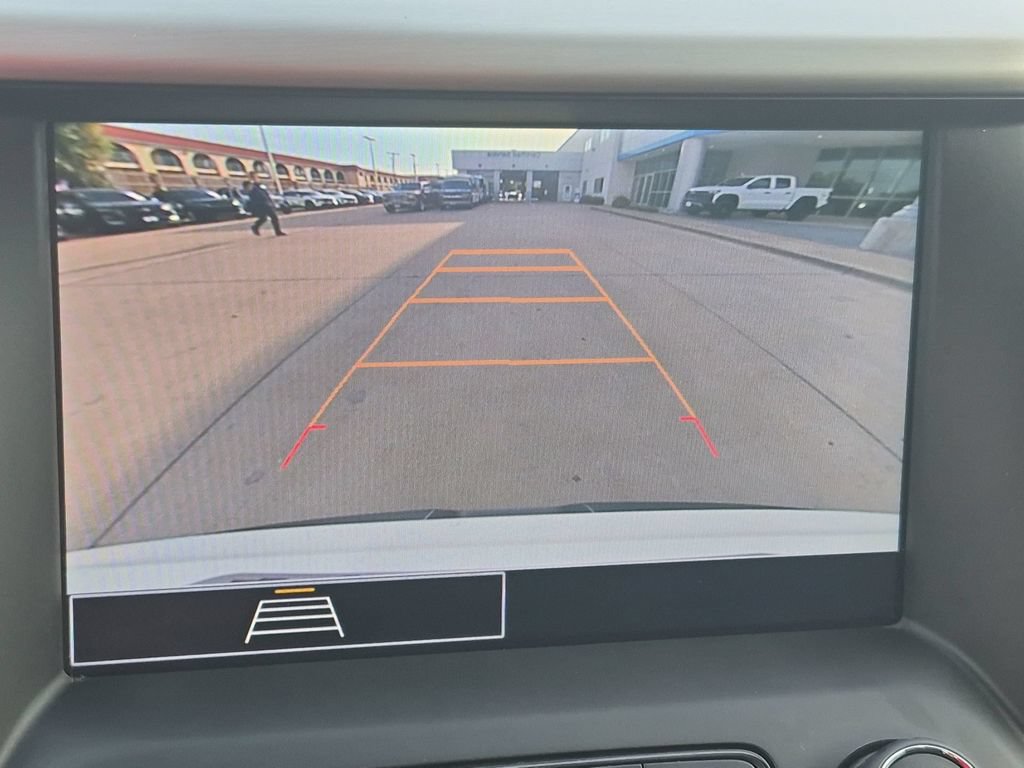 Used 2023 GMC Acadia SLE w/ LPO, Floor Liner Package FWD image 17