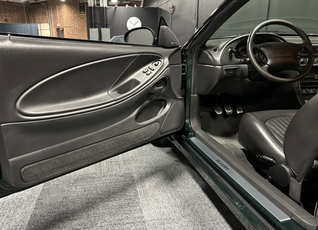 Used 2001 Ford Mustang GT image 42