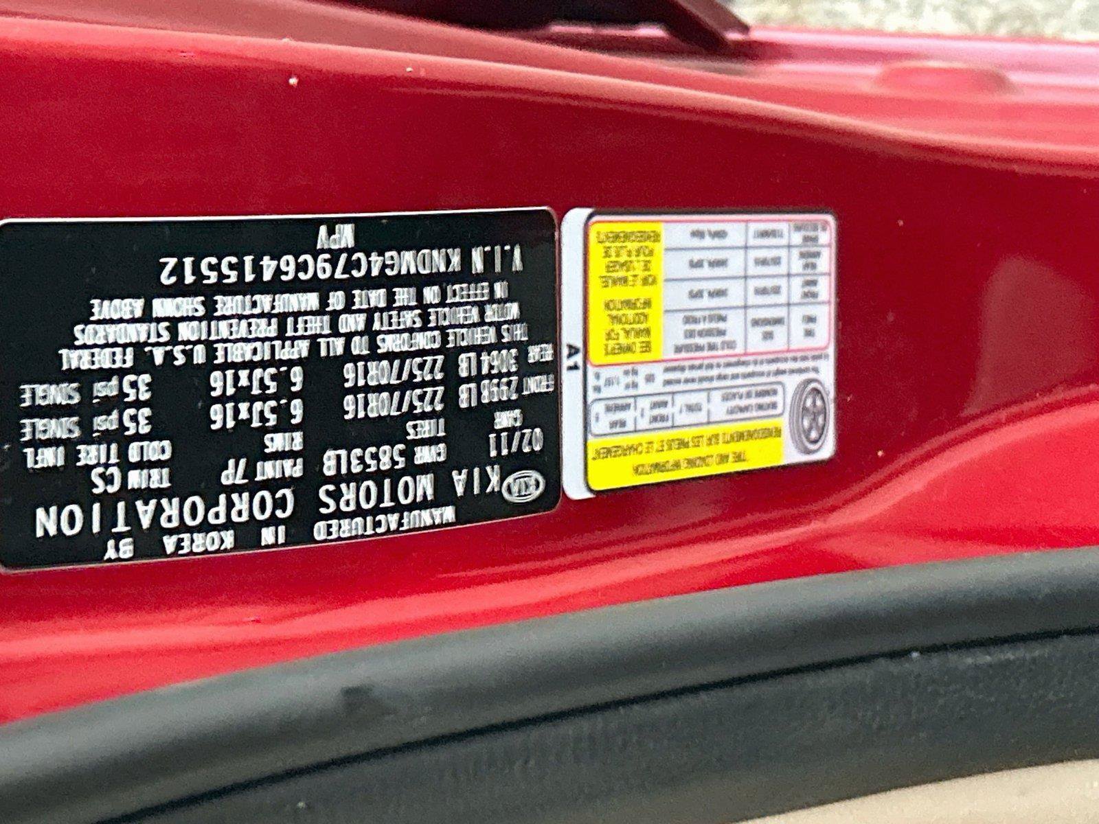 Used 2012 Kia Sedona LX FWD image 37