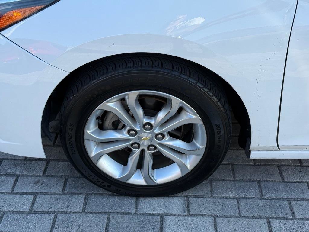 Used 2019 Chevrolet Cruze LT w/ Convenience Package image 36