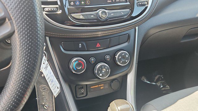Used 2021 Chevrolet Trax LS AWD/4WD image 16
