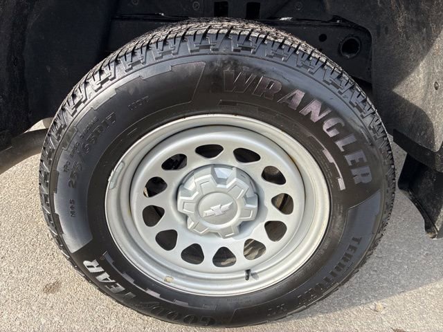 Used 2024 Chevrolet Colorado W/T image 11