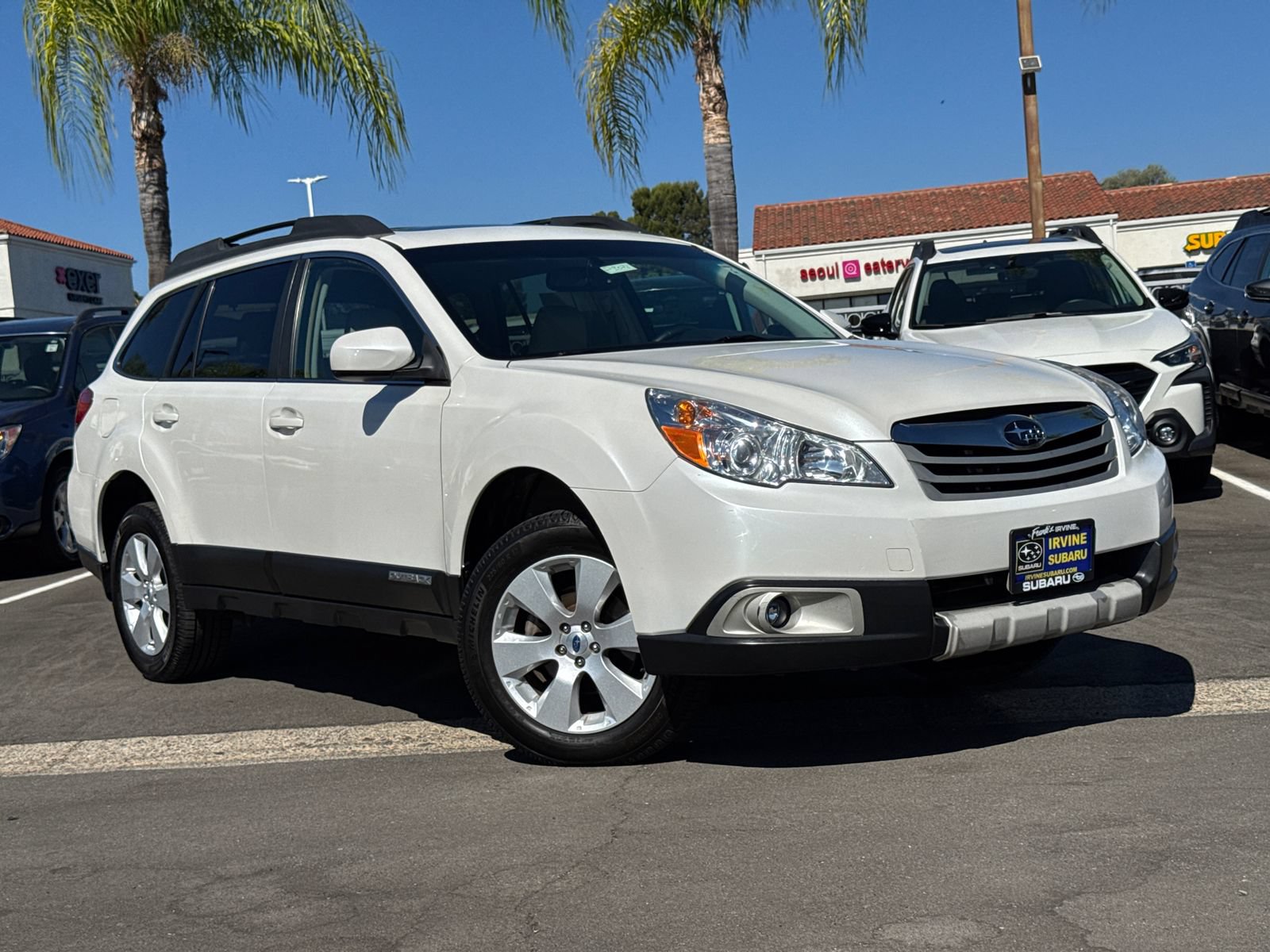 Used 2012 Subaru Outback 2.5i Limited AWD/4WD image 2