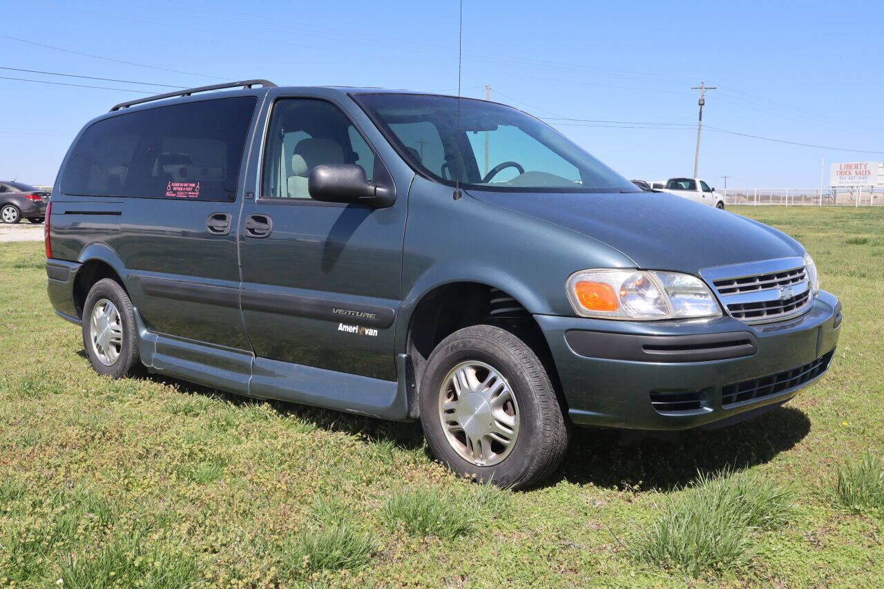 Used 2004 Chevrolet Venture LS w/ Easy Order Package image 2