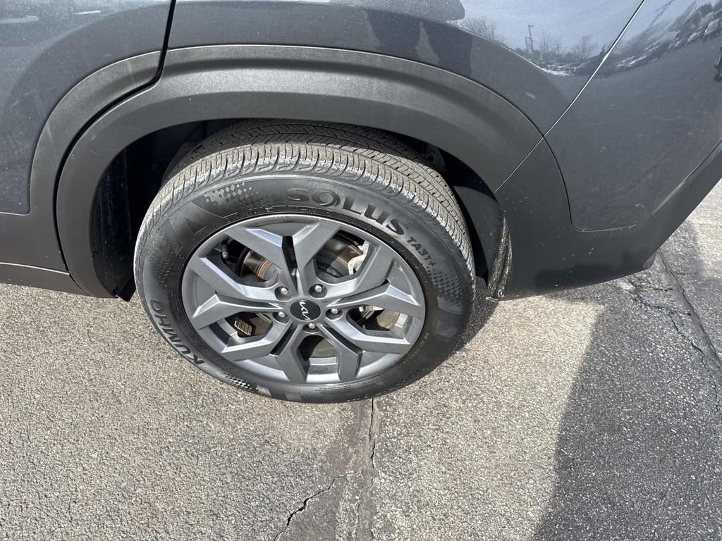 Used 2024 Kia Seltos S image 13