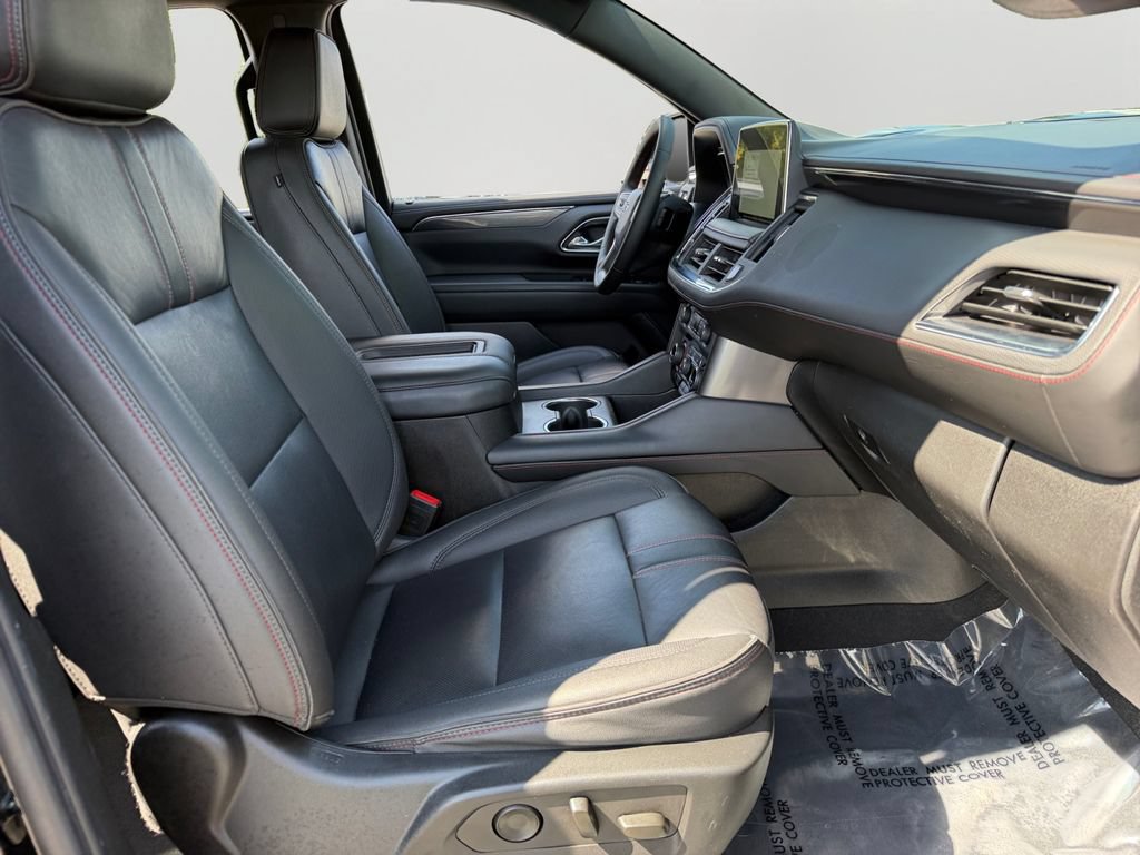 Used 2023 Chevrolet Suburban RST AWD/4WD image 8