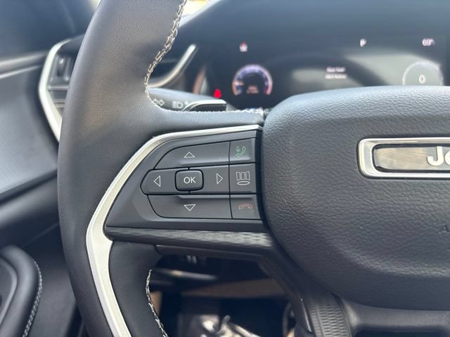 Used 2023 Jeep Grand Cherokee Altitude AWD/4WD image 38
