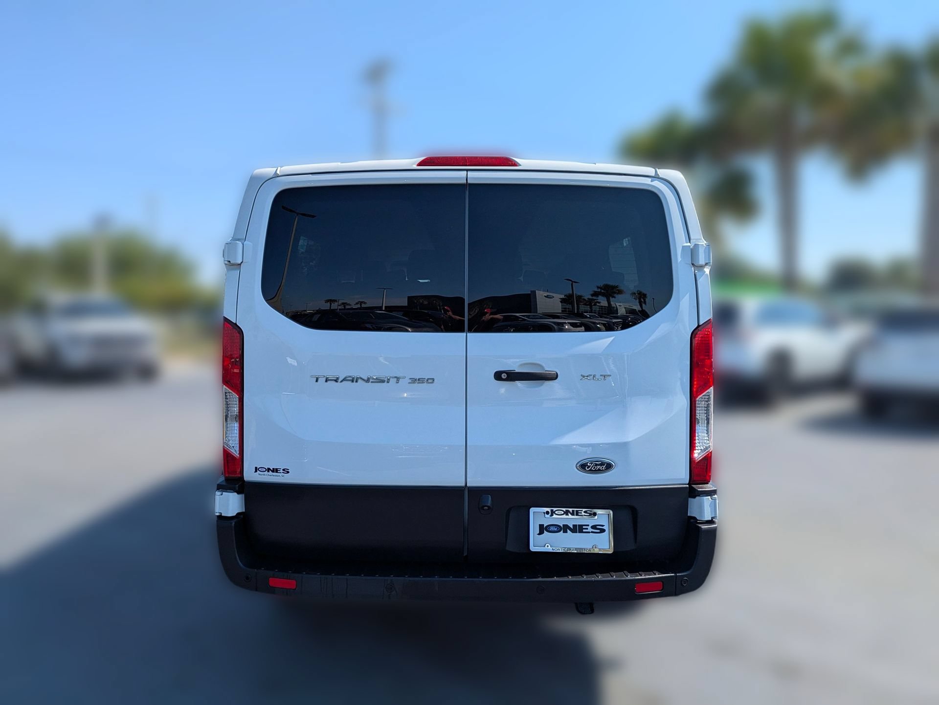 Used 2022 Ford Transit 350 XLT RWD image 6