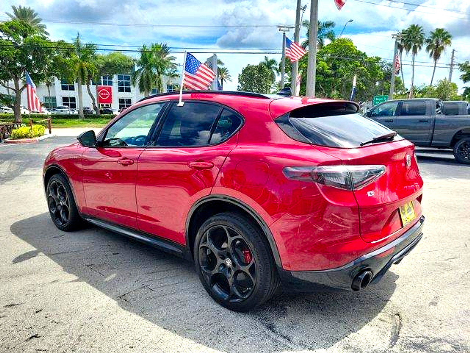 Used 2024 Alfa Romeo Stelvio Veloce AWD/4WD image 6
