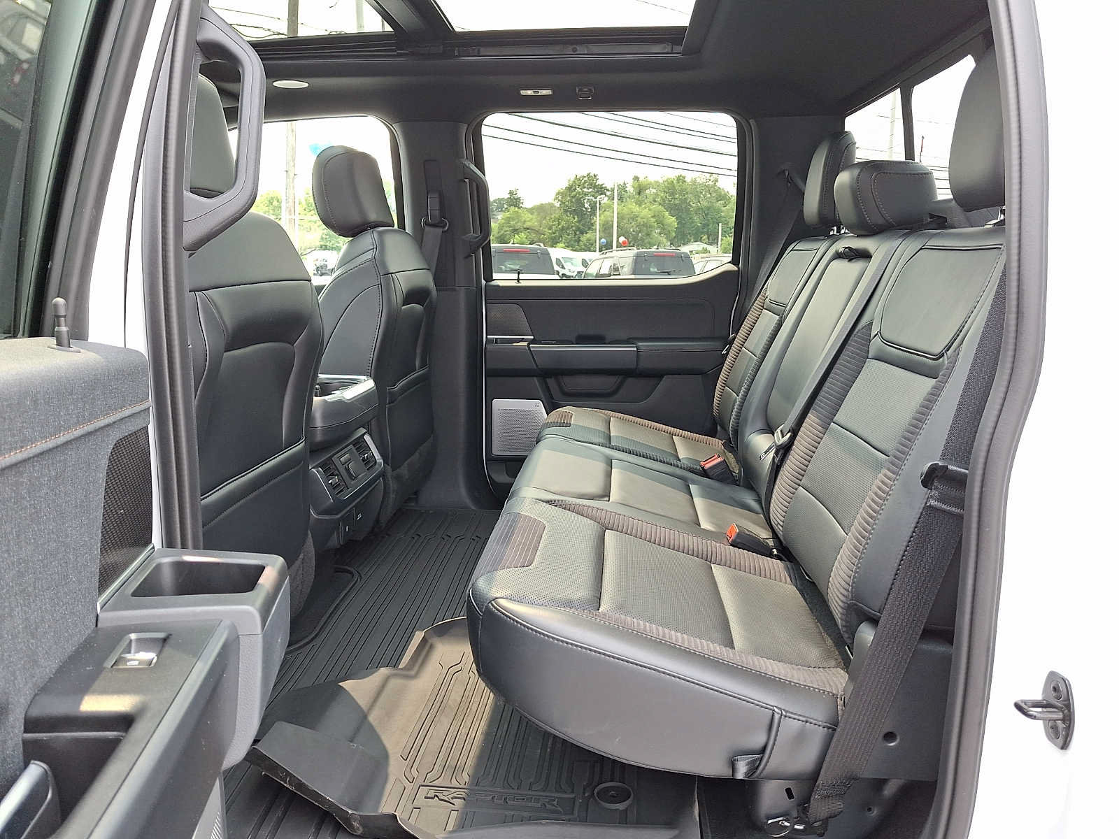 Used 2023 Ford F150 Raptor w/ Raptor Carbon Fiber Package AWD/4WD image 9
