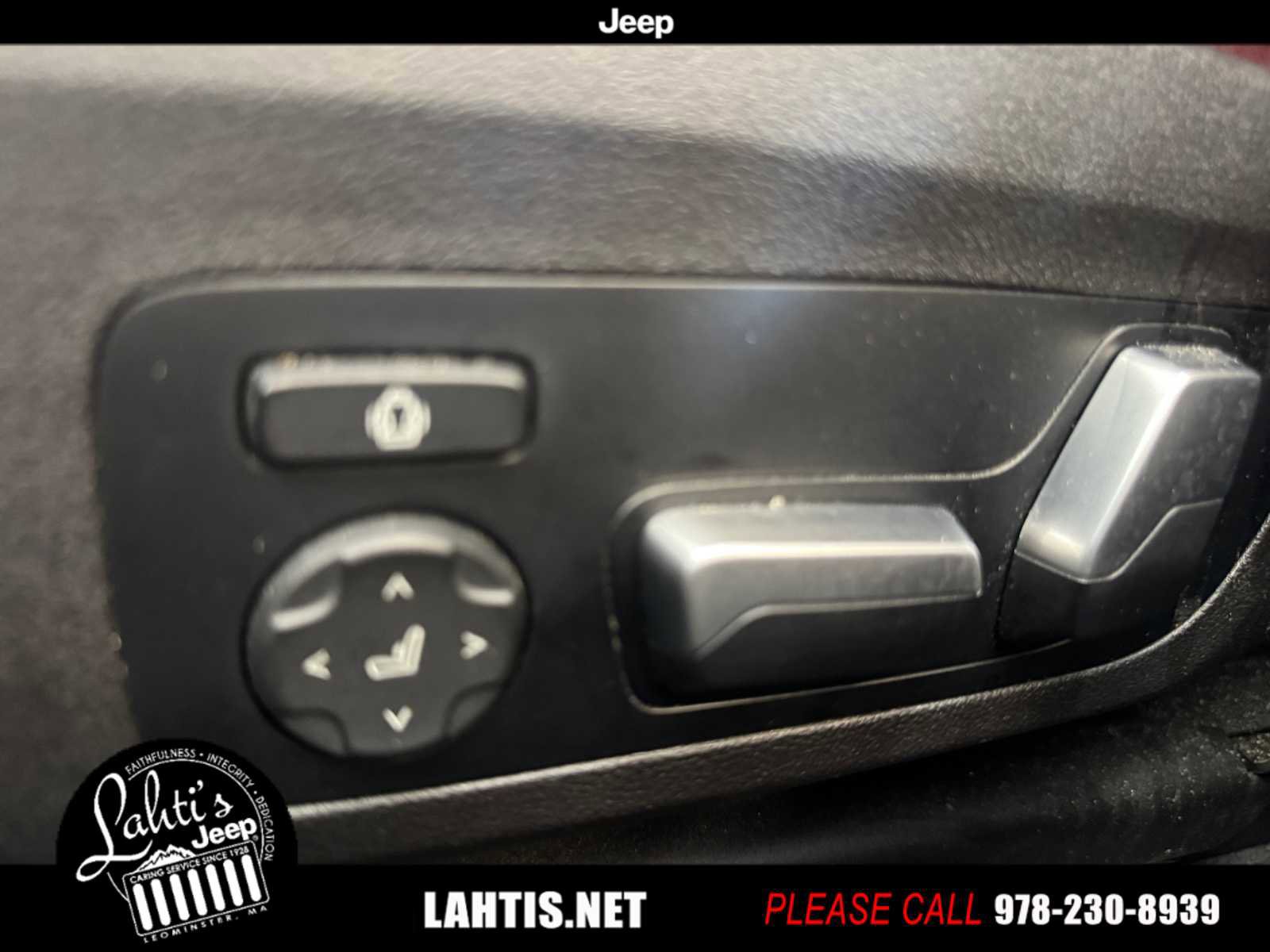 Used 2023 BMW M340i xDrive w/ Premium Package image 27