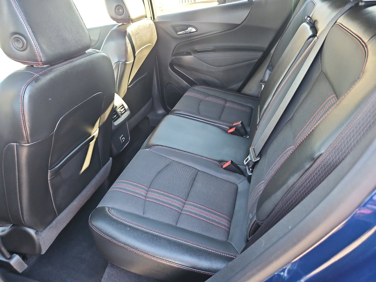 Used 2023 Chevrolet Equinox RS image 22