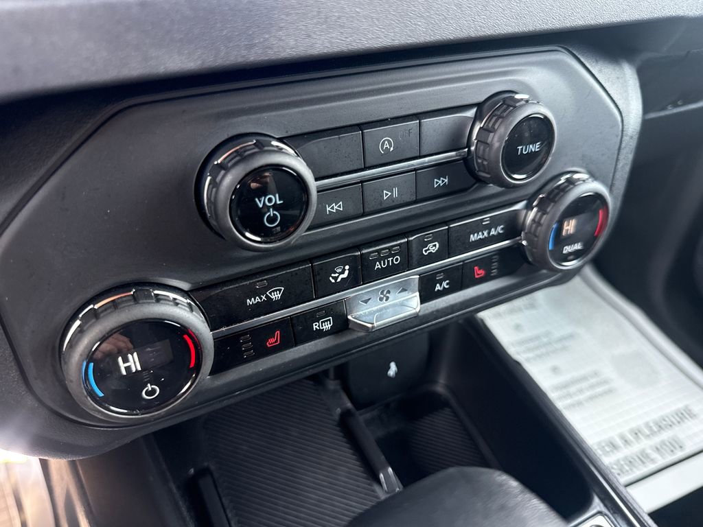 Used 2025 Ford Bronco Big Bend image 39