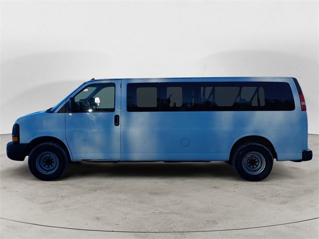 Used 2015 GMC Savana 3500 LS image 2