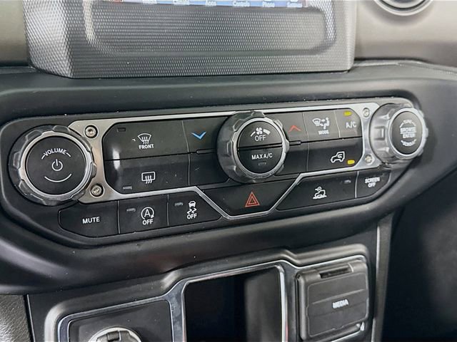 Used 2022 Jeep Wrangler Unlimited Sport image 16